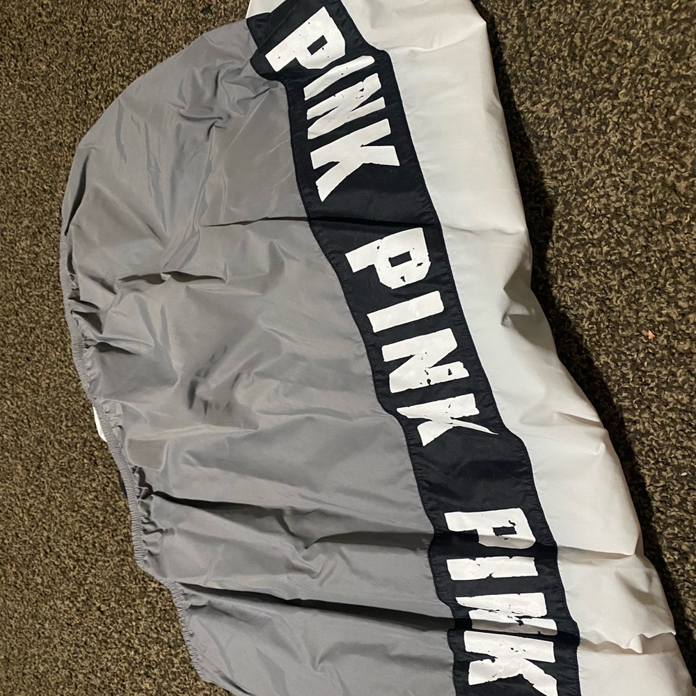 PINK windbreaker - Picture 3 of 3